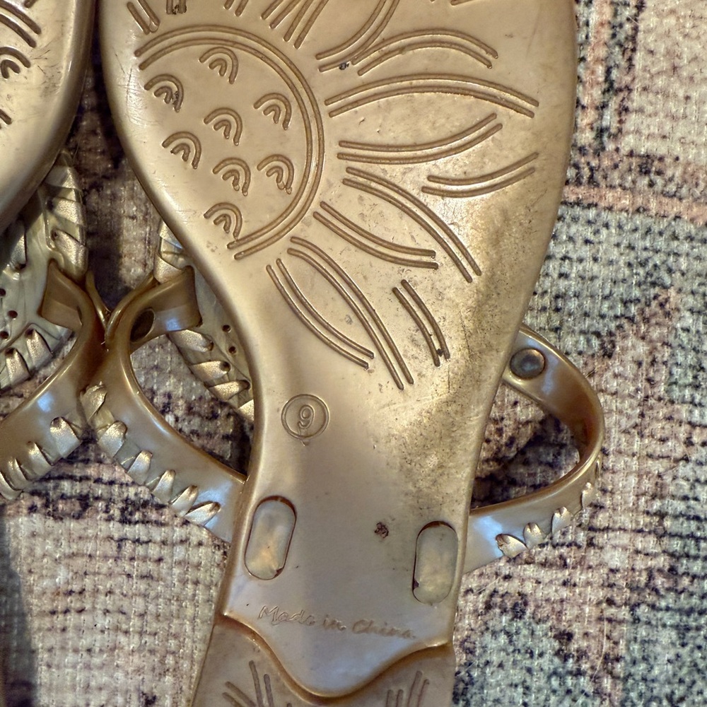 Jack Rogers, jelly  flip flops. Size 9. Good condition! - Picture 3 of 3